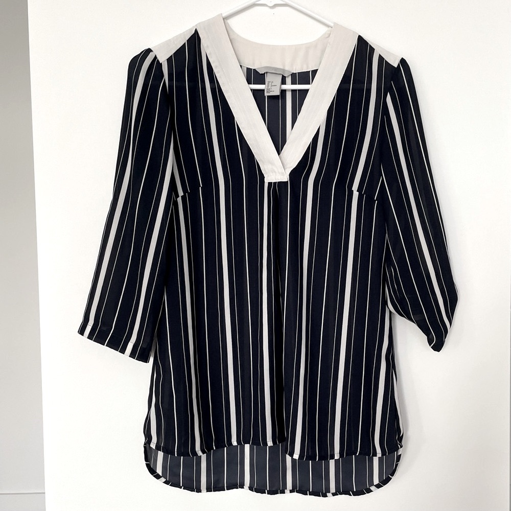 H&M Business/ Business Casual Navy & White Striped Blouse in Size US 4